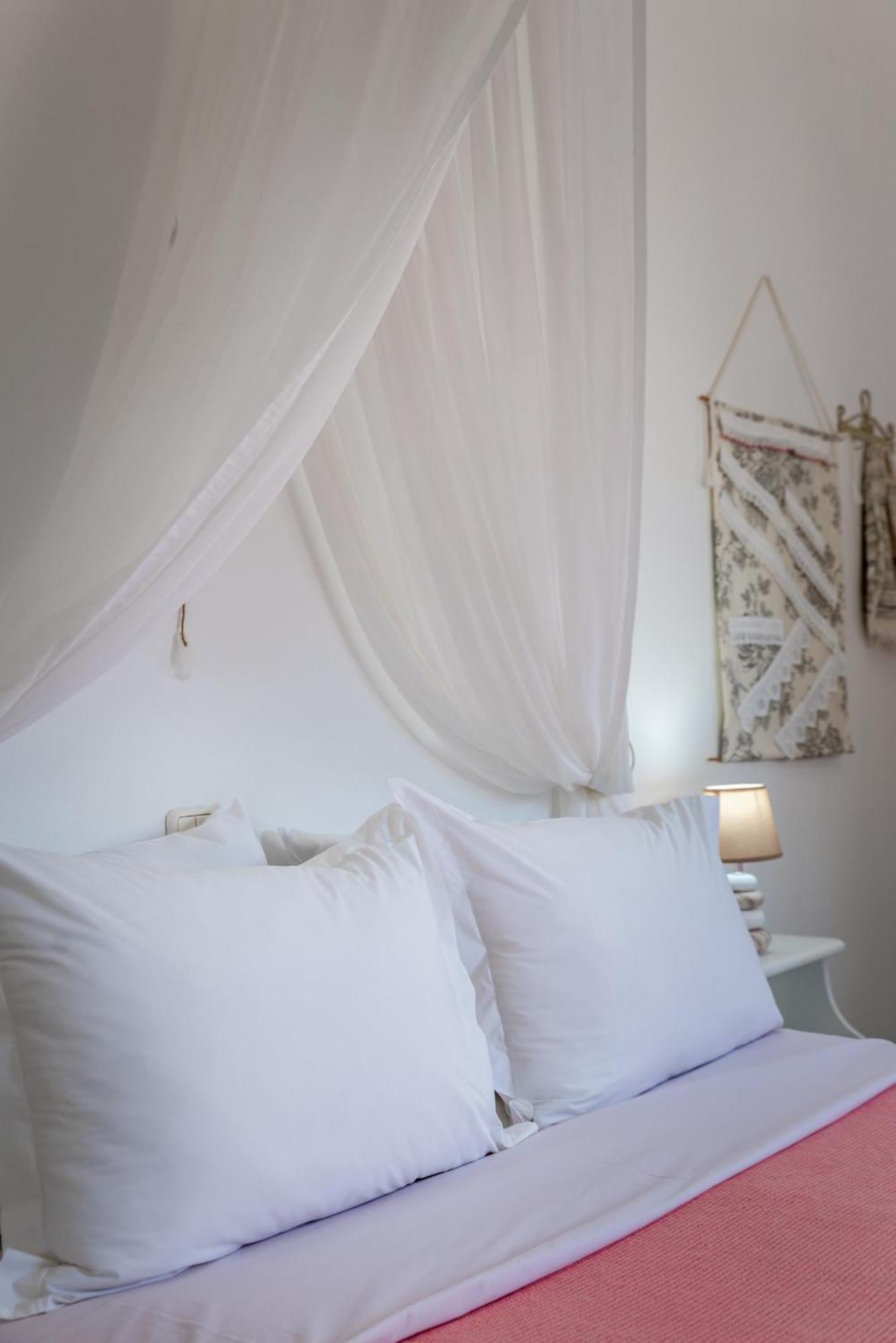 Giorgantis House & Studio Τριοβάσαλος Δωμάτιο φωτογραφία