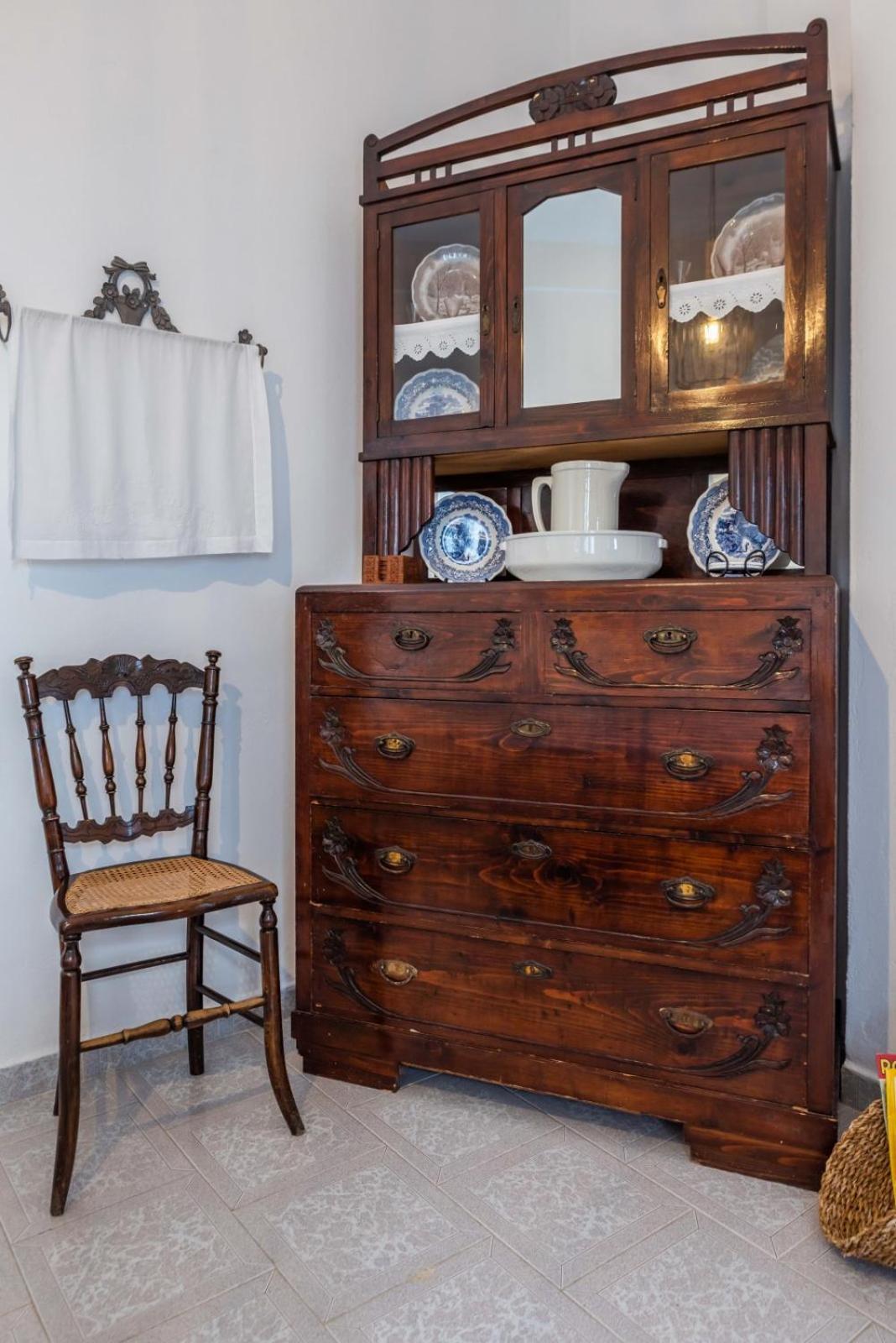 Giorgantis House & Studio Τριοβάσαλος Δωμάτιο φωτογραφία